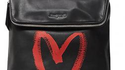 Miglior borsa nera con cuori rossi